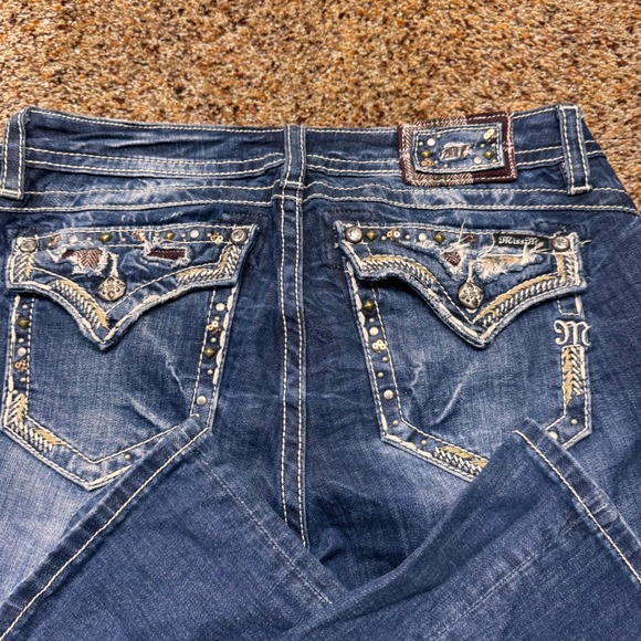 Miss Me Womens Mid Rise Bootcut Jeans MP8518B Dark Wash Embellished Size 31x34 - Picture 5 of 10